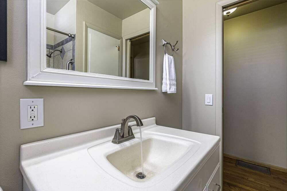 Photo of Bathroom in Moore