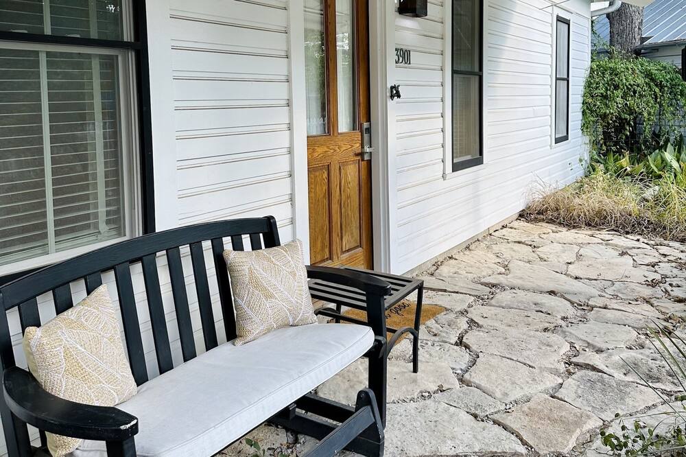 Photo of Outdoor in Rosedale