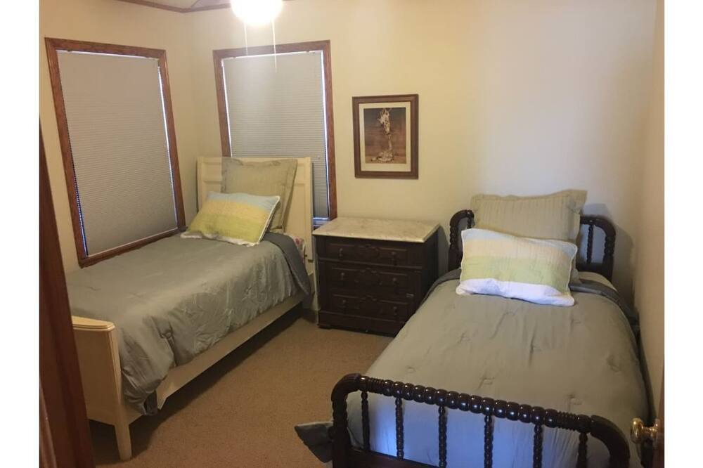 Photo of Bedroom in McAlester