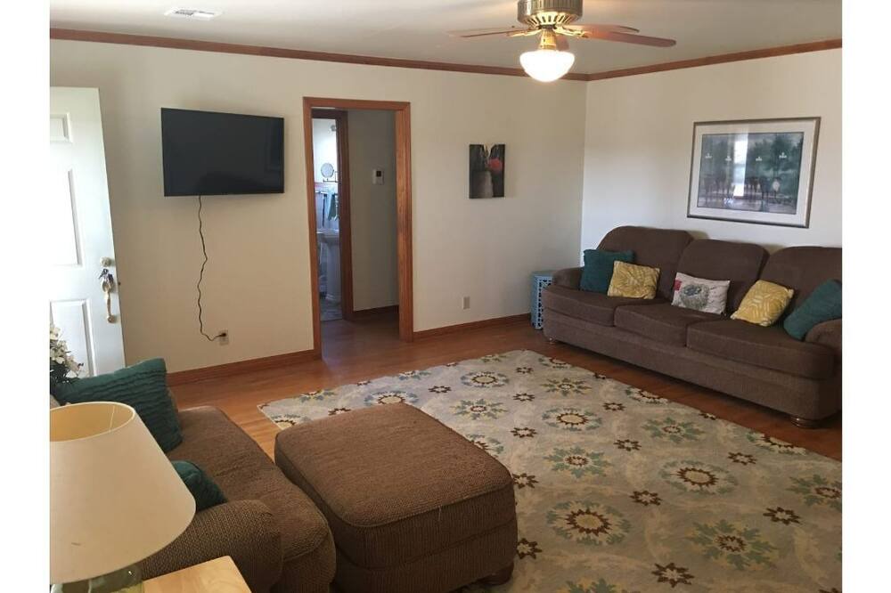 Photo of Livingroom in McAlester