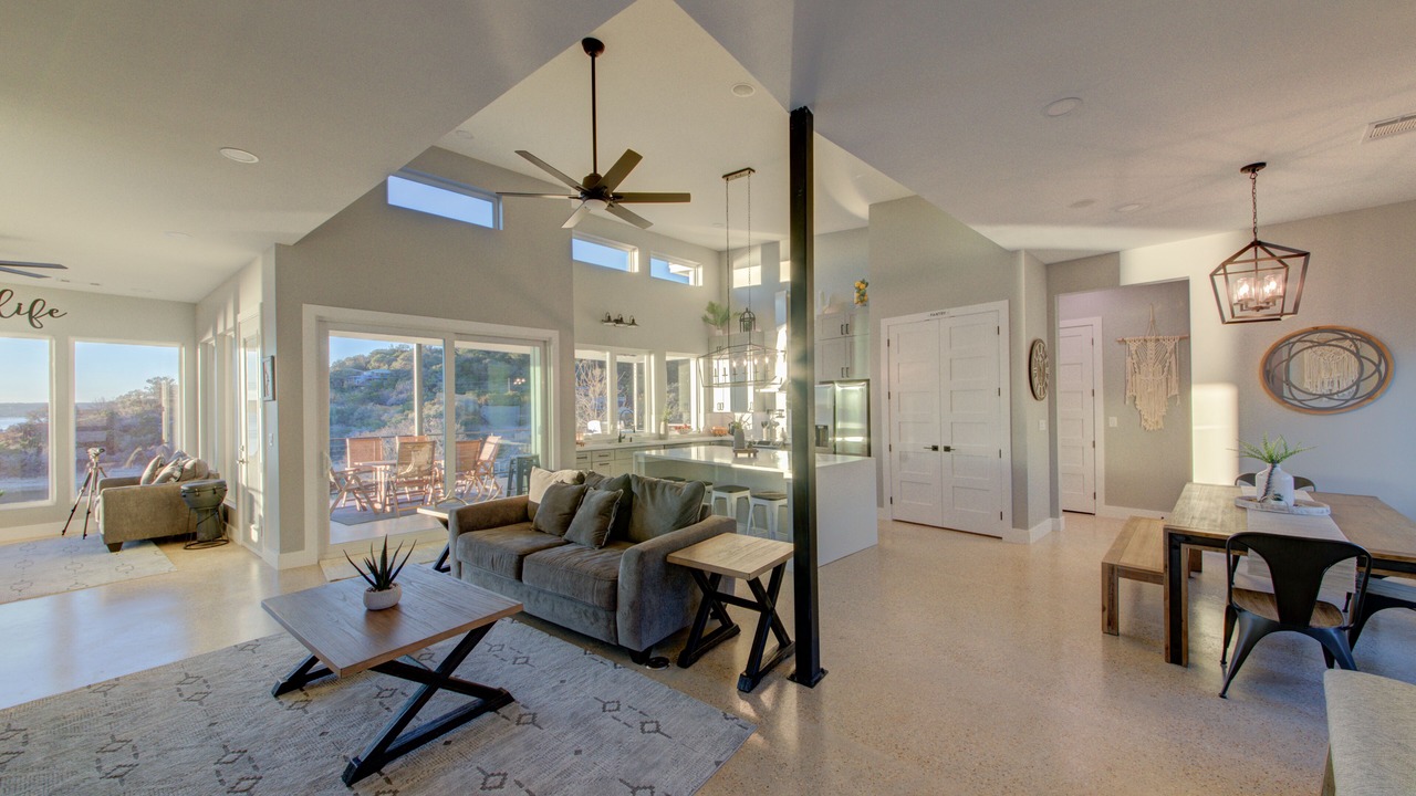 Photo of Livingroom in Burnet