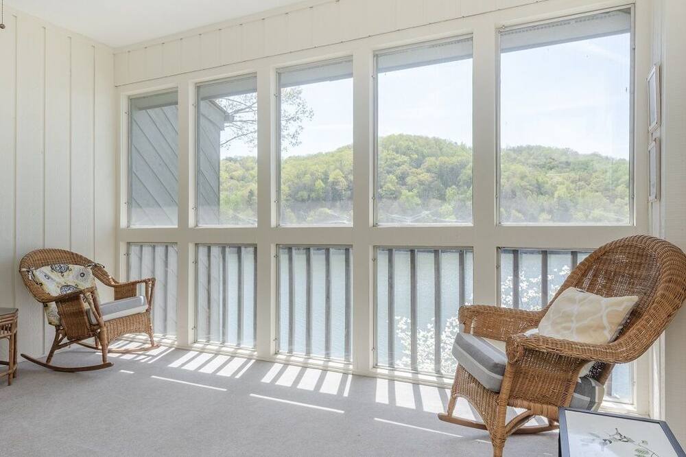 Photo of Livingroom in Lake Lure