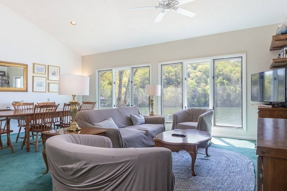 Photo of Livingroom in Lake Lure