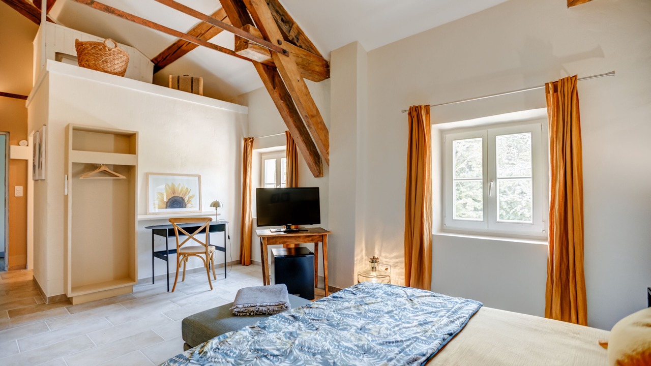 Photo of Bedroom in Pont-Saint-Esprit