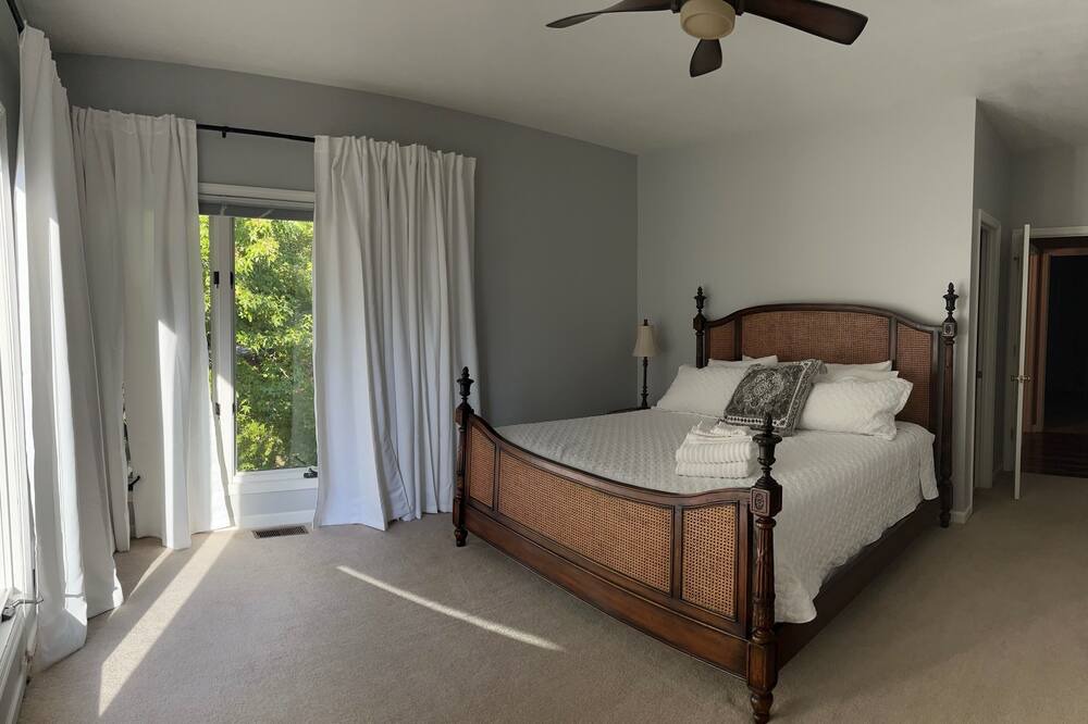 Photo of Bedroom in Chickamauga Lake