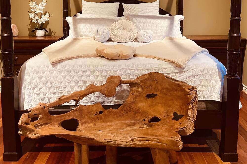 Photo of Bedroom in Amaranth