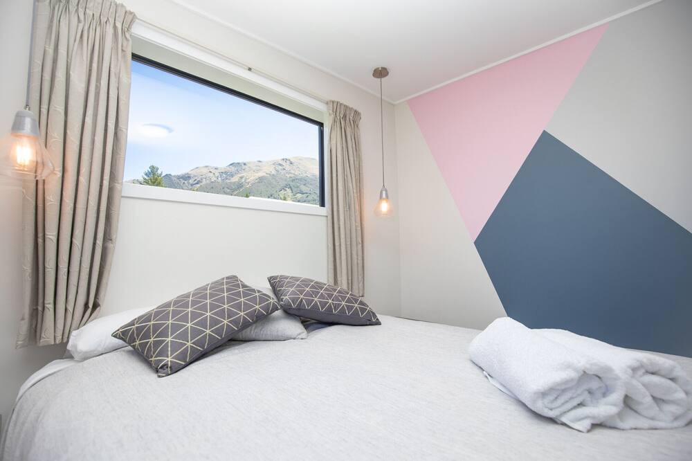 Photo of Bedroom in Lake Hawea