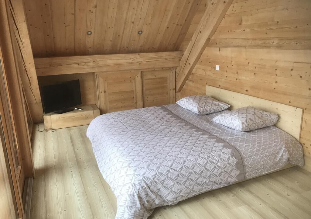Photo of Bedroom in Allemond