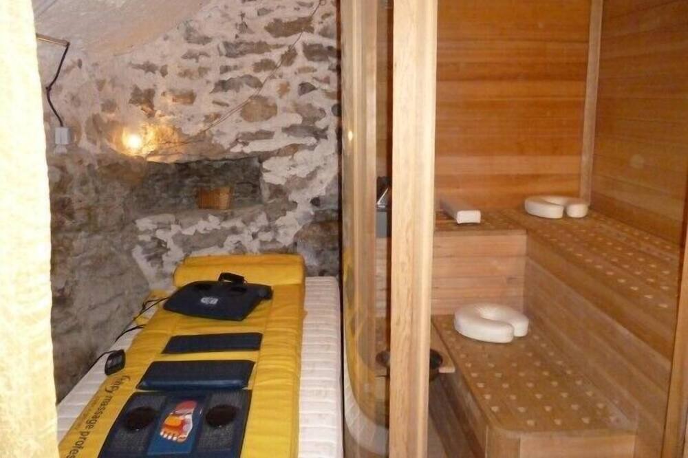 Photo of Bathroom in Molieres-sur-Ceze