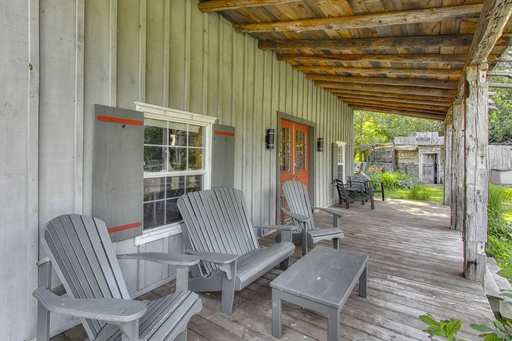 Photo of Patio Balcony in Batawa