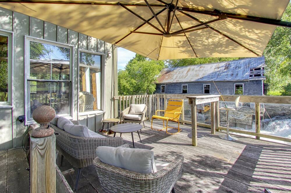 Photo of Patio Balcony in Batawa