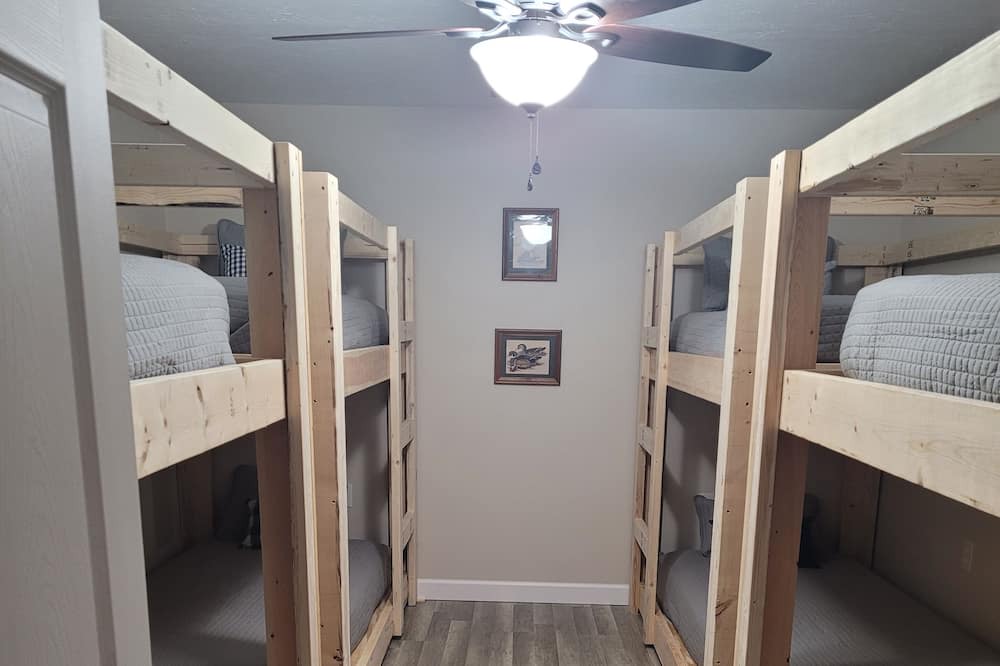 Photo of Bedroom in Beech Grove
