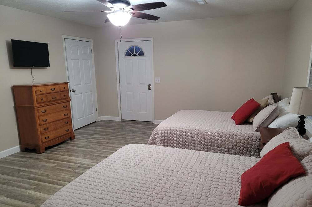 Photo of Bedroom in Beech Grove