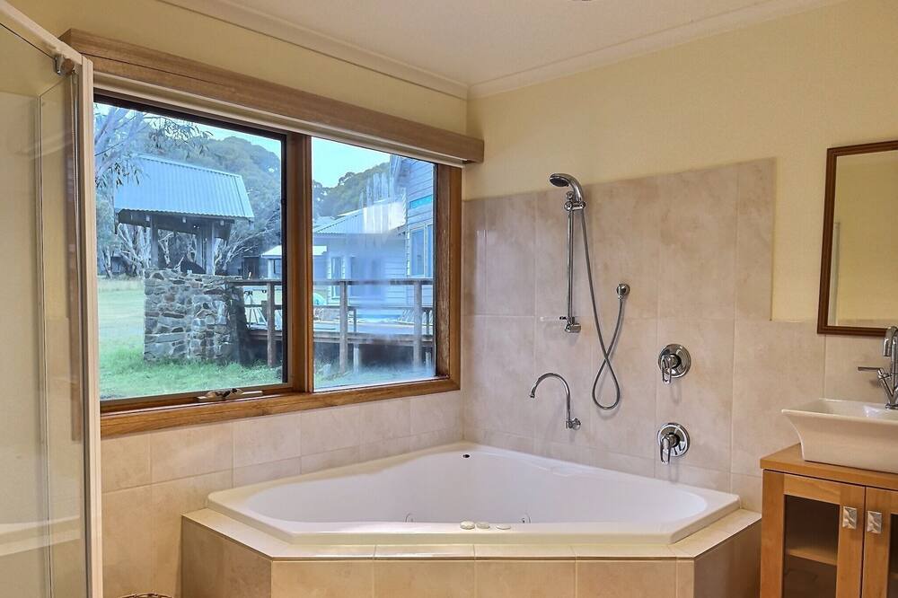 Photo of Bathroom in Alpine Shire