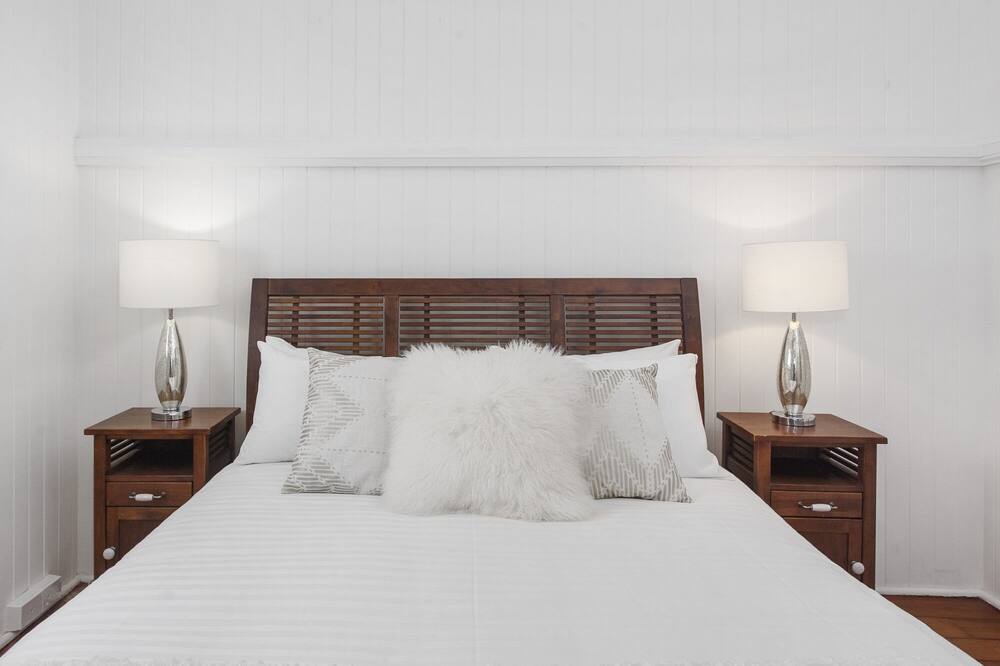 Photo of Others in Kelvin Grove