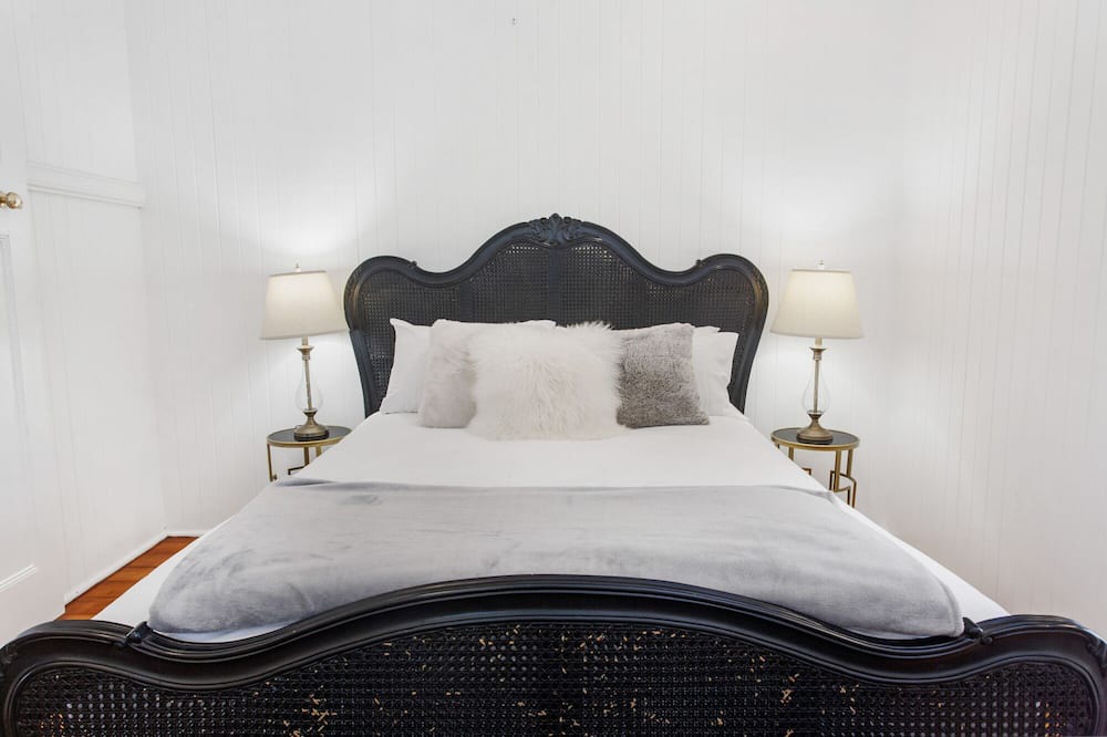 Photo of Others in Kelvin Grove