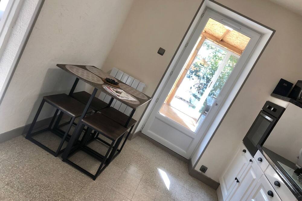 Photo of Bedroom in Gap