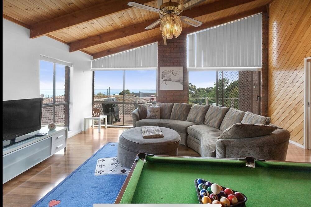 Photo of Livingroom in Clifton Springs