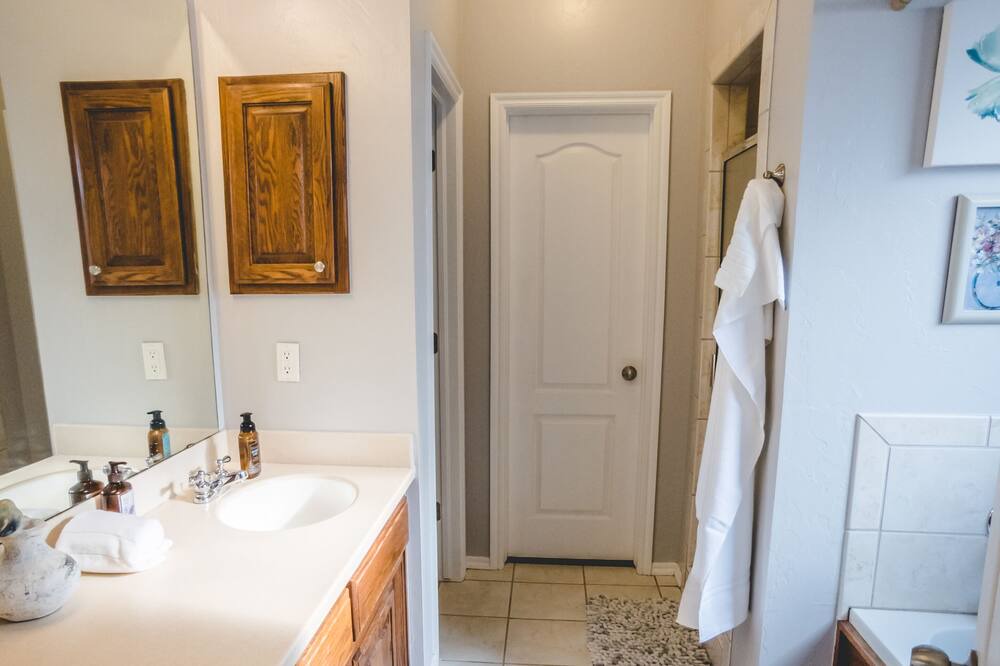 Photo of Bathroom in South Oklahoma City