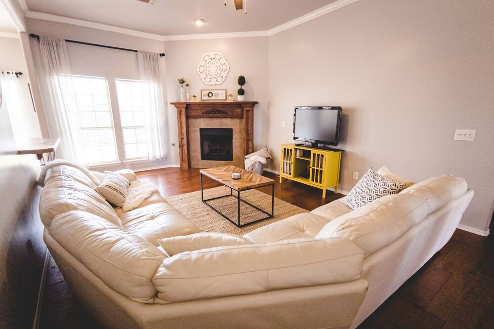 Photo of Livingroom in South Oklahoma City