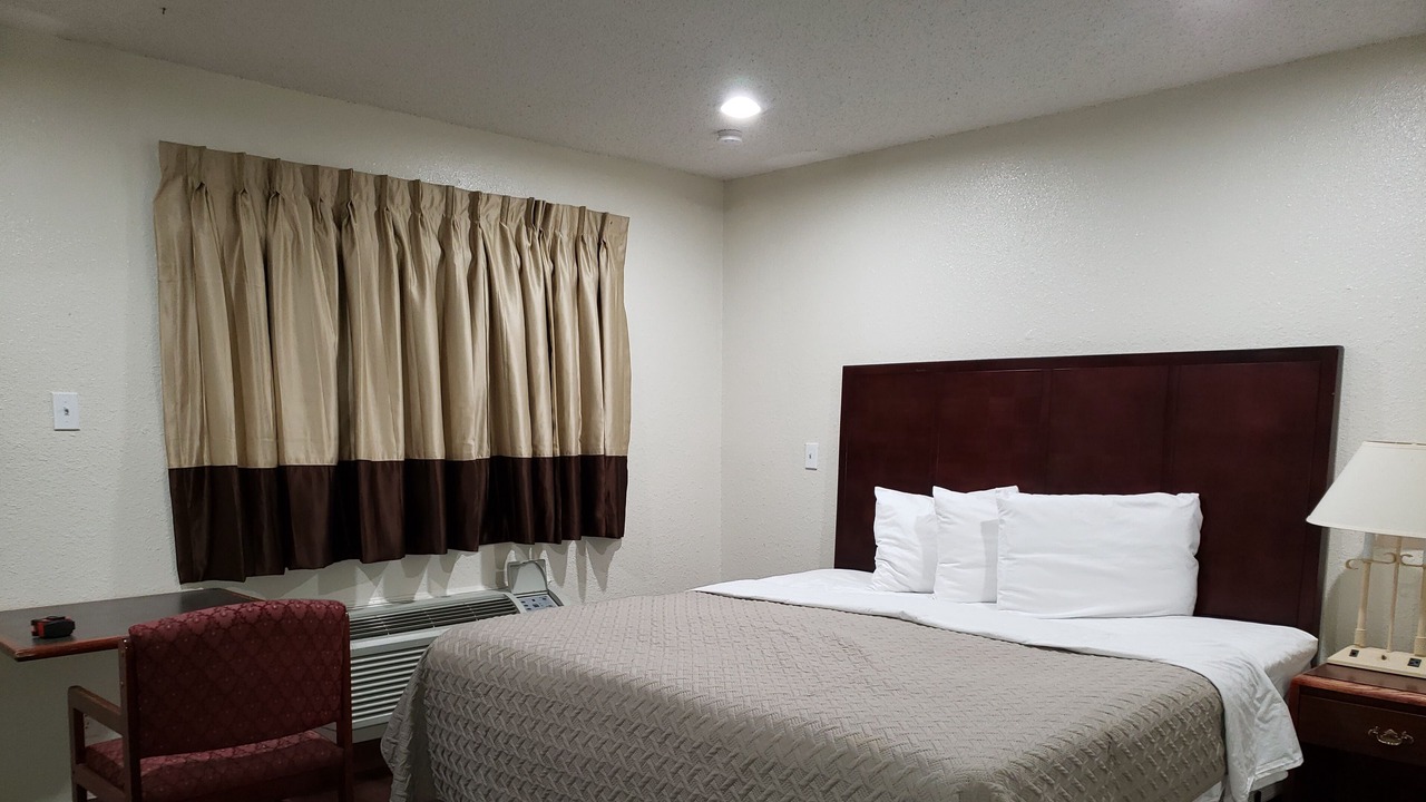 Photo of Bedroom in Quitman