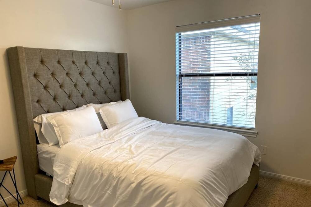 Photo of Bedroom in South Central Houston