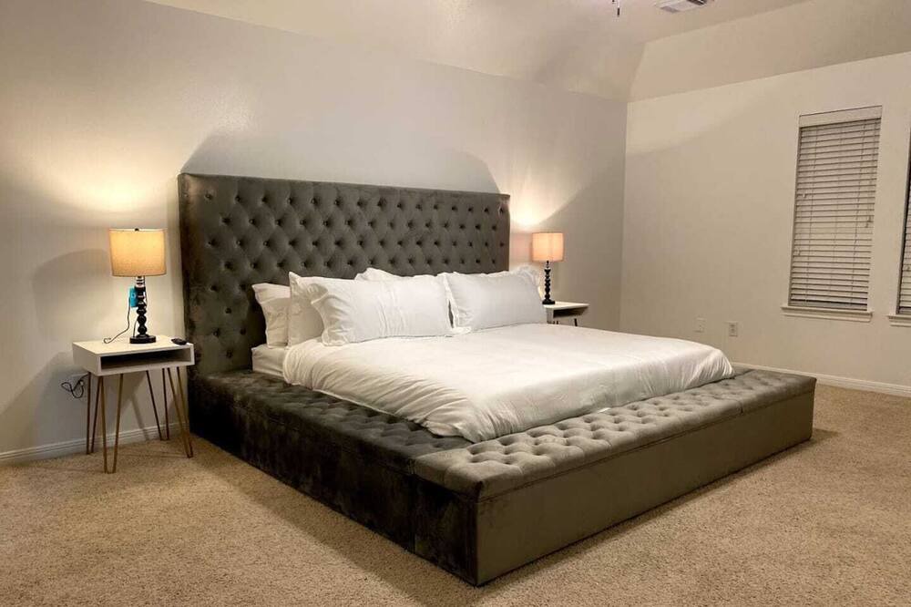 Photo of Bedroom in South Central Houston