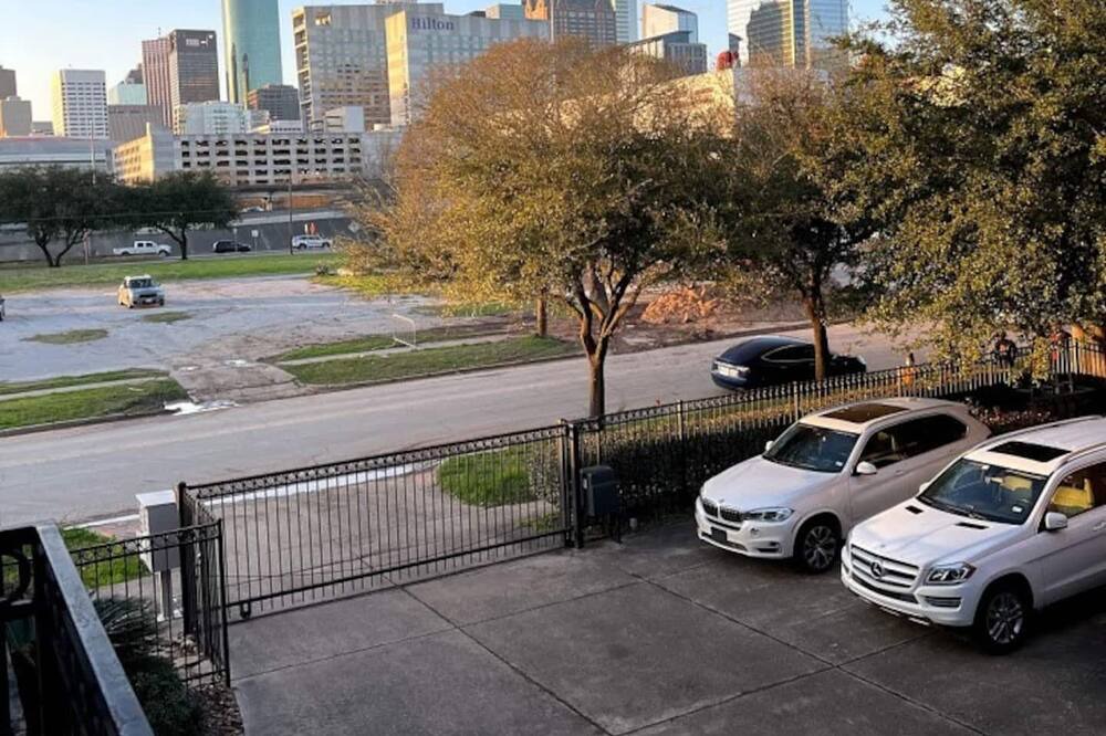 Photo of Patio Balcony in South Central Houston