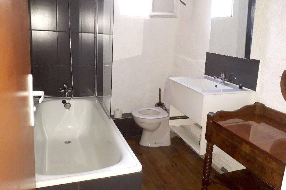 Photo of Bathroom in Lacrouzette