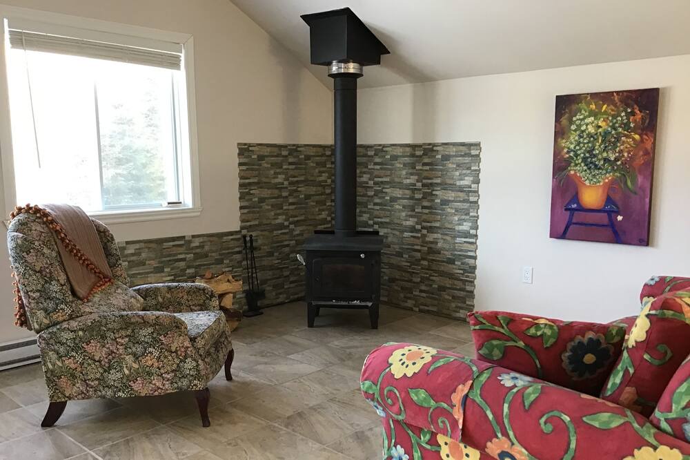 Photo of Livingroom in Val-des-Lacs
