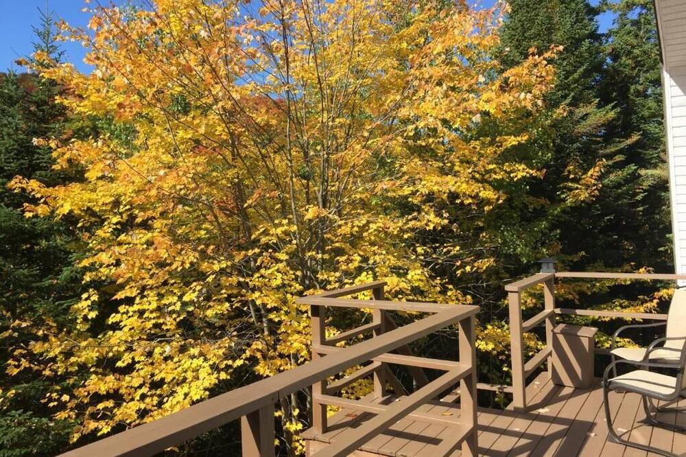 Photo of Patio Balcony in Val-des-Lacs