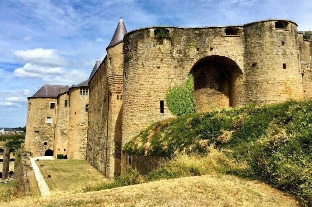 Photo of Outdoor in Charleville-Mezieres