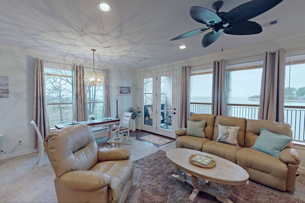 Photo of Livingroom in Onalaska