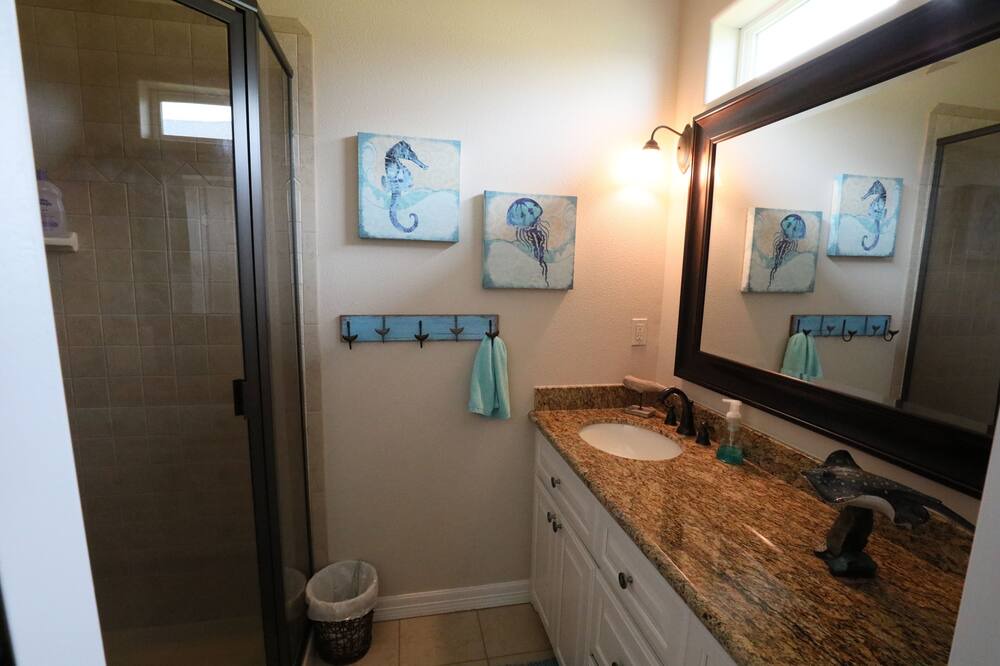 Photo of Bathroom in Port Bolivar