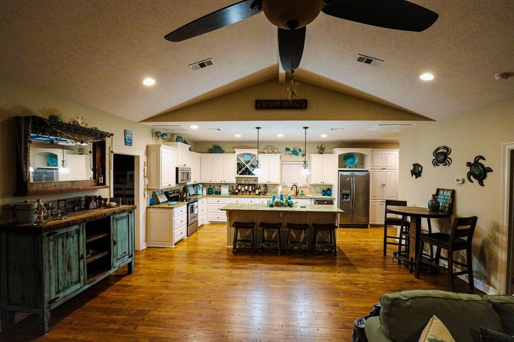 Photo of Livingroom in Port Bolivar