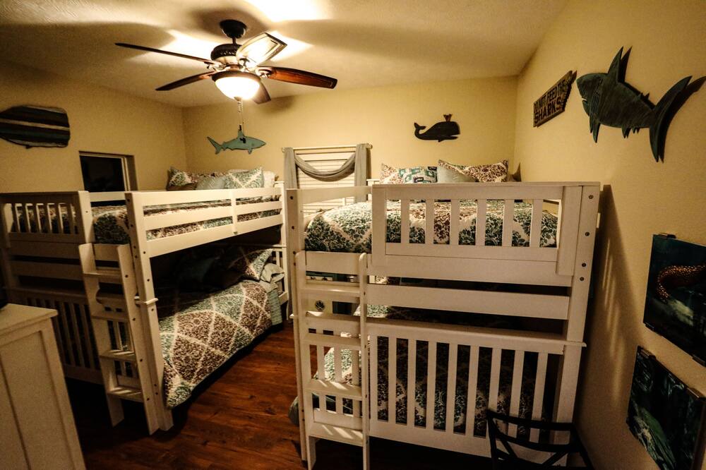 Photo of Bedroom in Port Bolivar