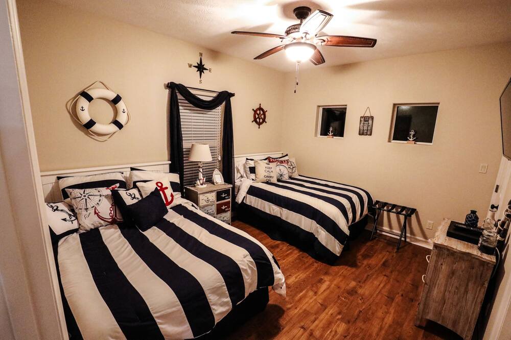 Photo of Bedroom in Port Bolivar