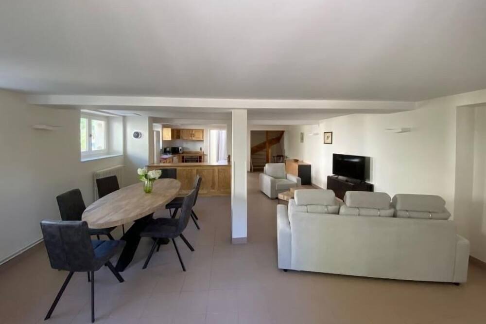 Photo of Livingroom in Feneyrols