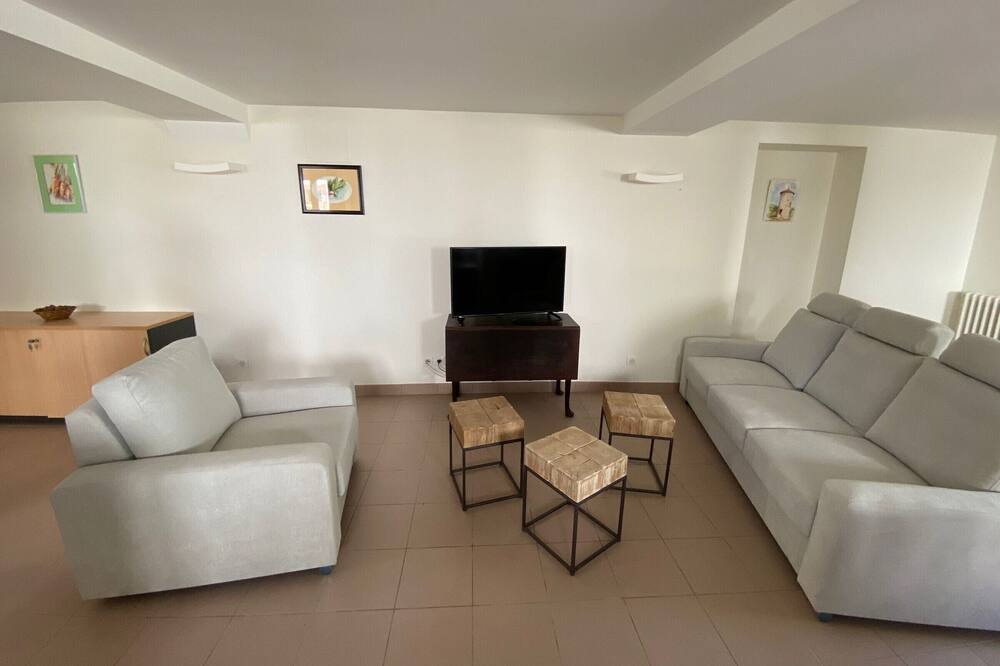 Photo of Livingroom in Feneyrols