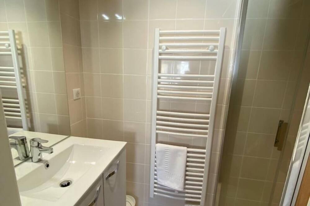Photo of Bathroom in Feneyrols