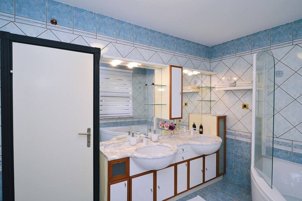 Photo of Bathroom in Veli Brgud