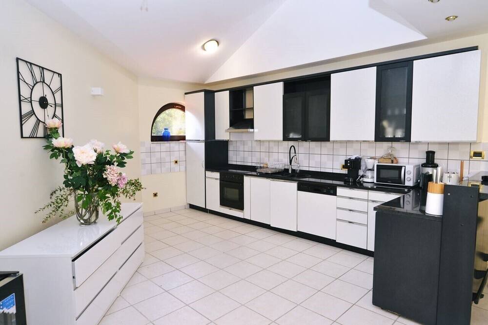 Photo of Kitchen in Veli Brgud