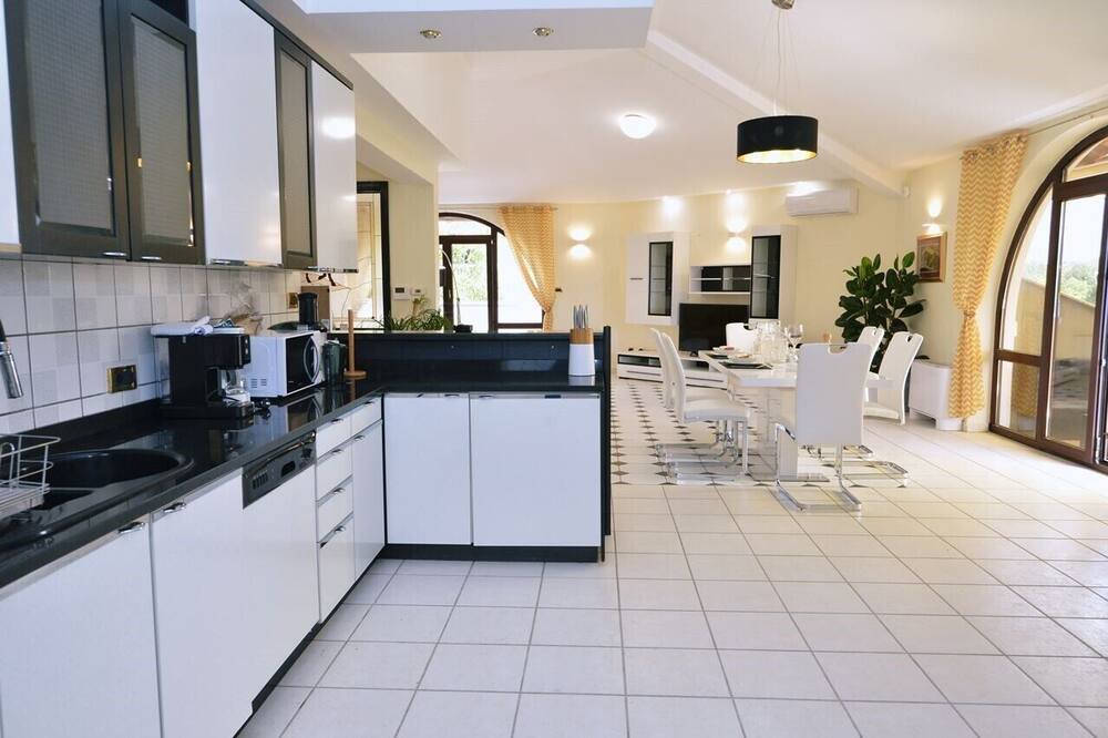 Photo of Kitchen in Veli Brgud