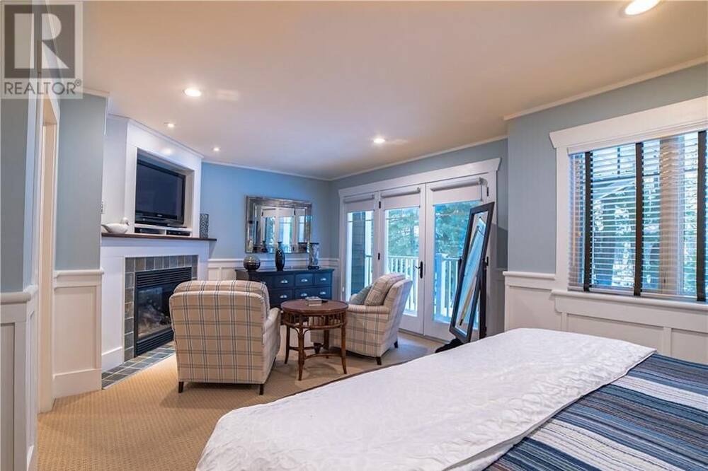 Photo of Bedroom in Baysville