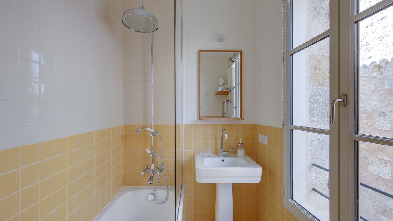 Photo of Bathroom in Saint-Emilion
