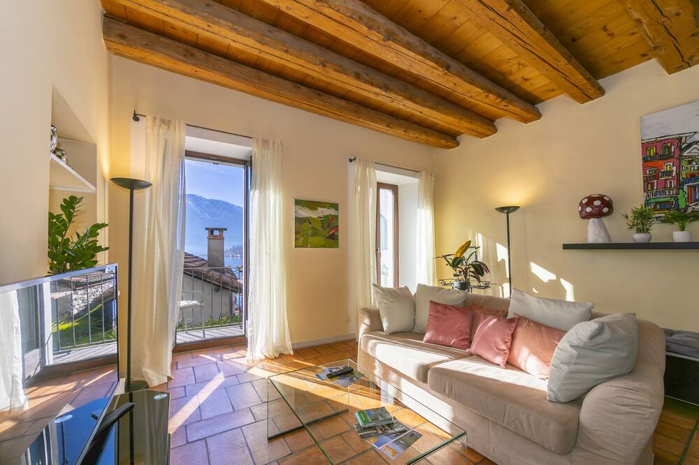 Photo of Livingroom in Muralto