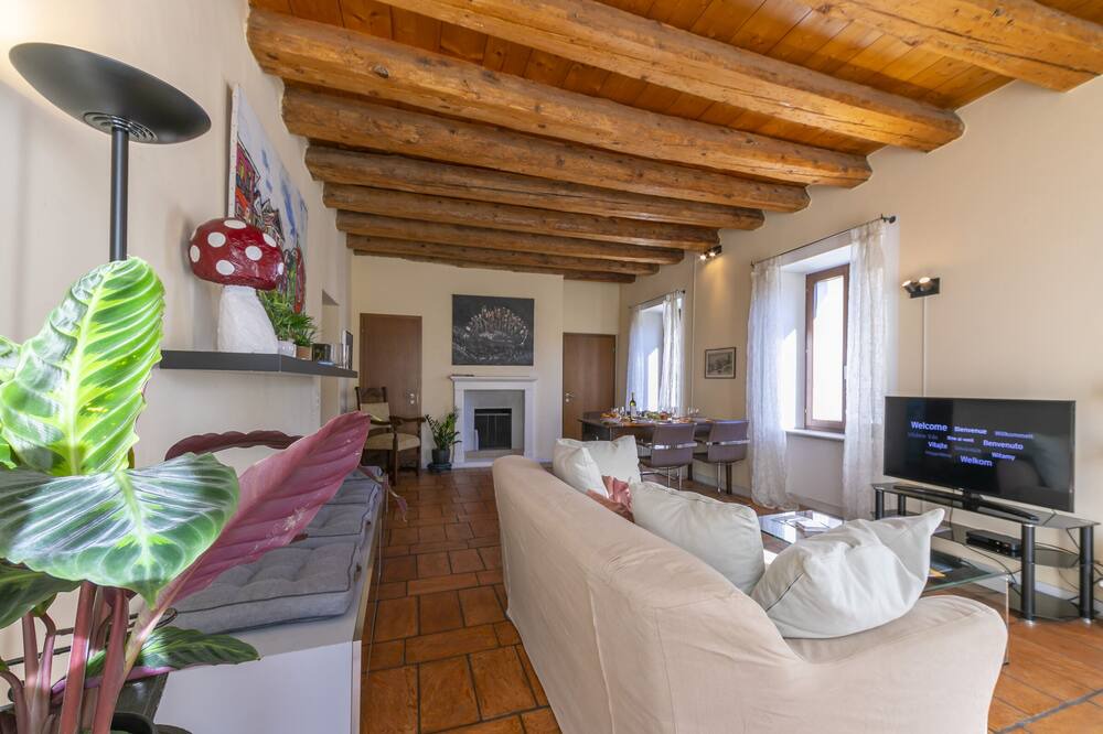 Photo of Livingroom in Muralto