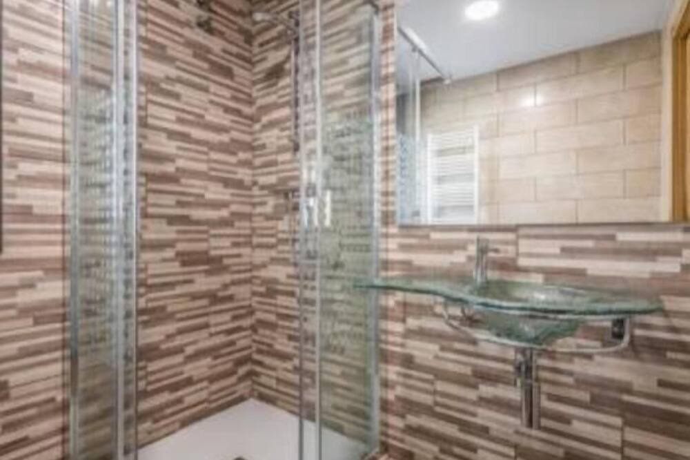 Photo of Bathroom in Mont Barbat