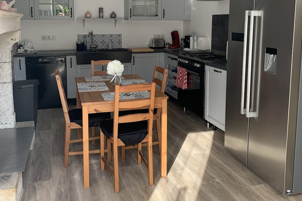 Photo of Kitchen in Curzon