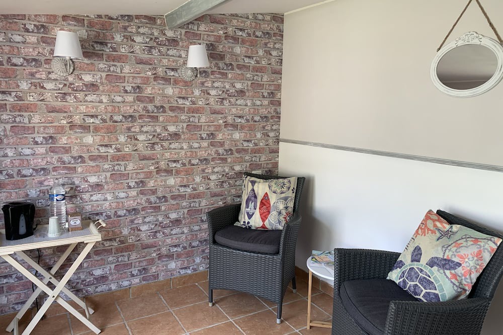 Photo of Livingroom in Curzon